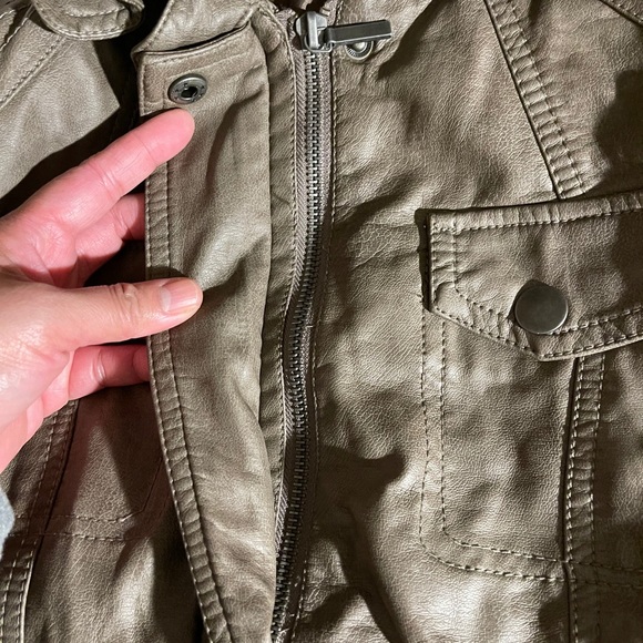 Leather jacket - Picture 5 of 6